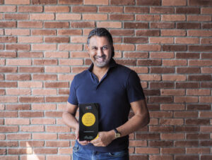 Errol Cooke, Agoda VP Partner Services presented Gold Circle Award