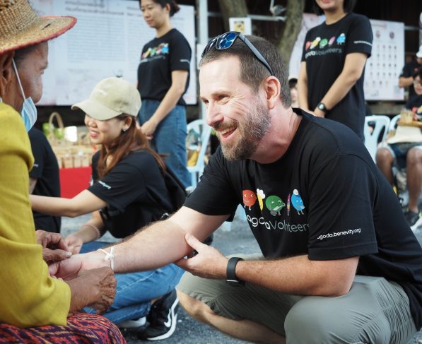 Scott Coates - Suphanburi Agoda CSR - 1811224-1